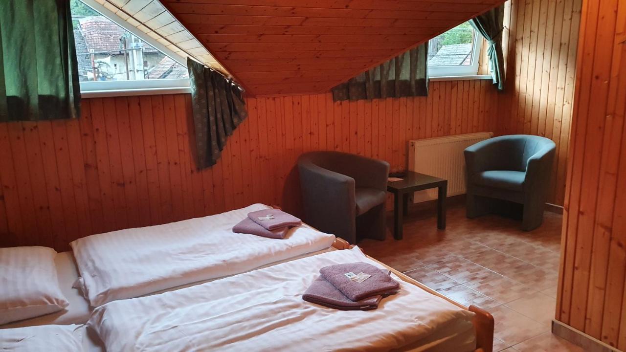 Penzion Pri Studnicke Omastina Eksteriør bilde
